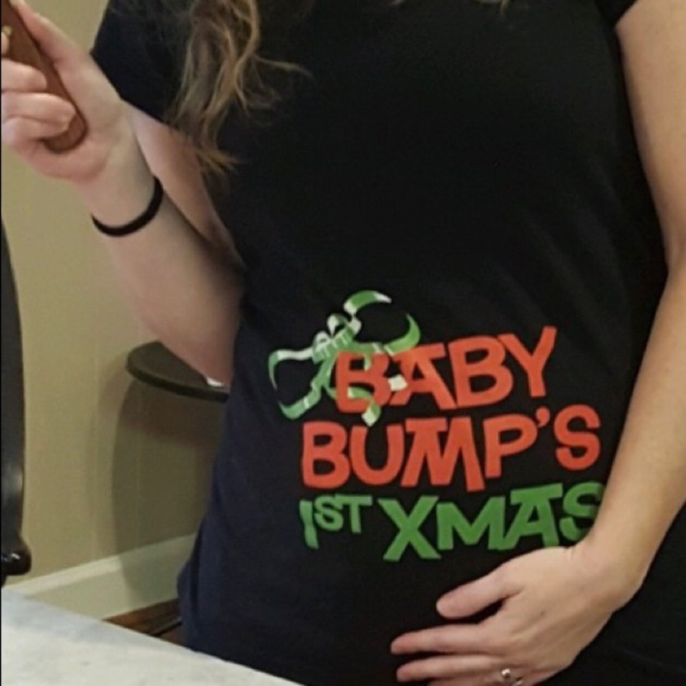 Maternity Christmas T-Shirt Size Medium